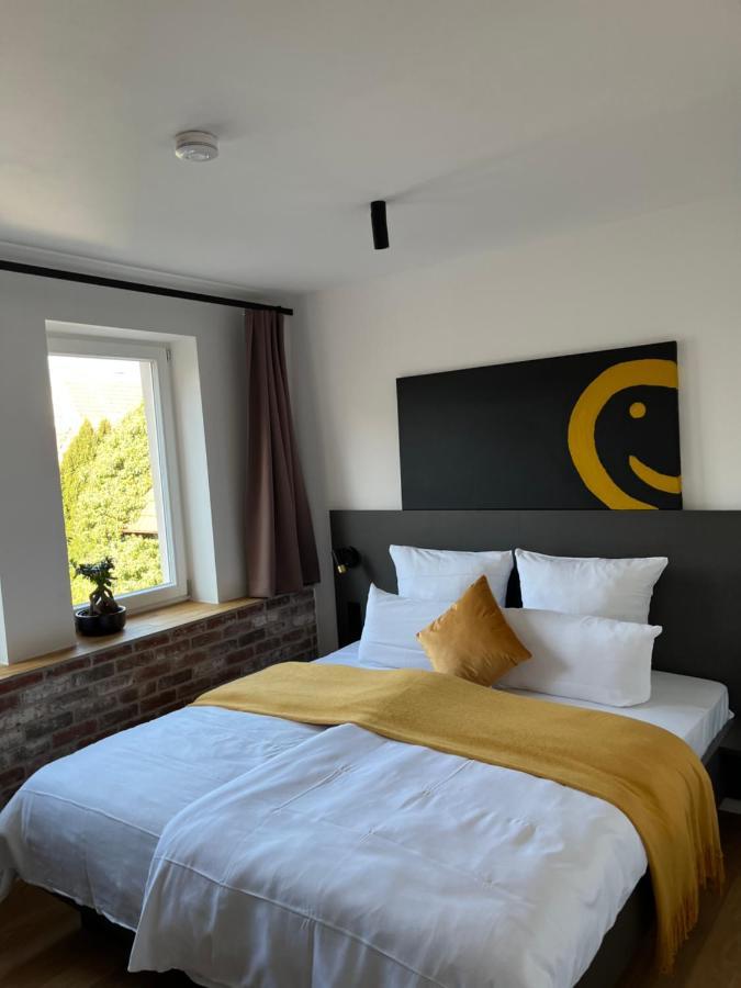 Hotel Am Markt Безигхайм Экстерьер фото